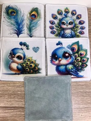 Panier et ses lingettes Léon le Paon, de profil – photo 3